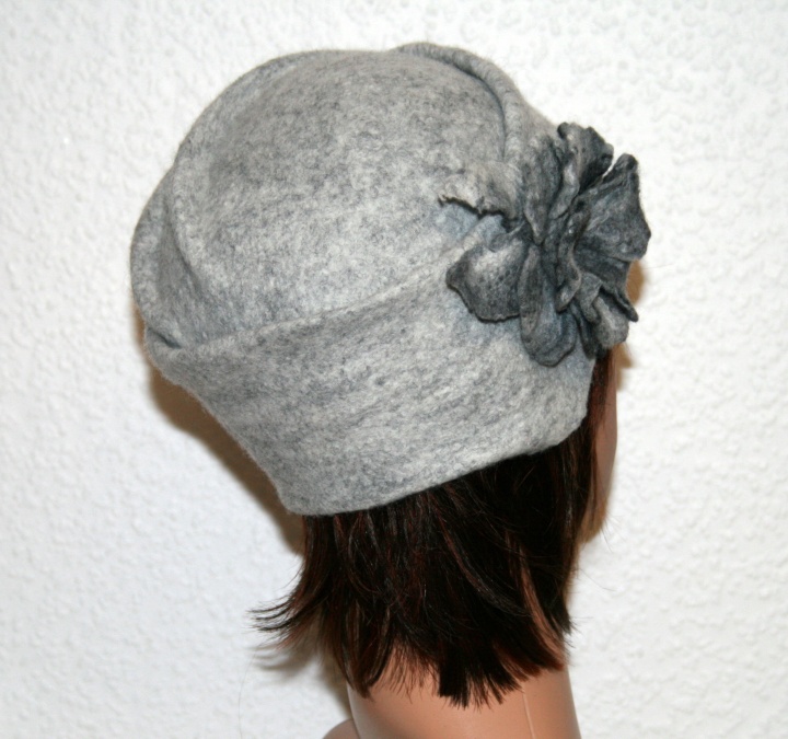 Hat ,,The gray beauty,, picture no. 2