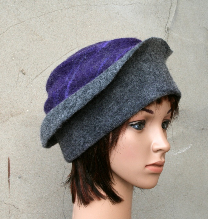 Hat ,,Purple dusk ,, picture no. 2