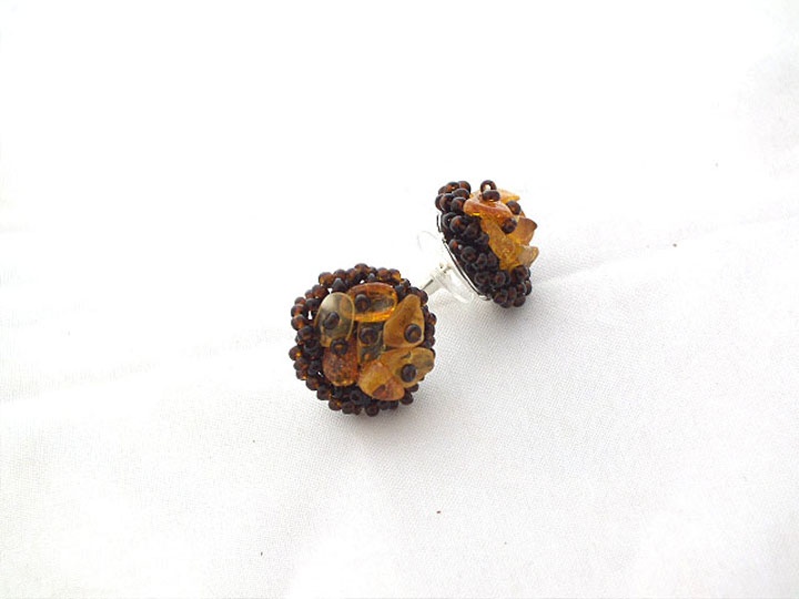 Brown dangle beaded earrings with Baltic amber