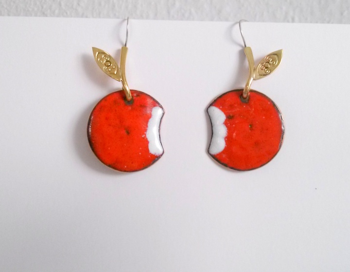 Earrings apples