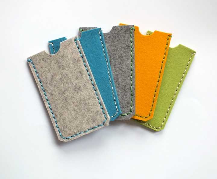 Iphone 5/5s case. Pure wool felt iphone sleeve. 