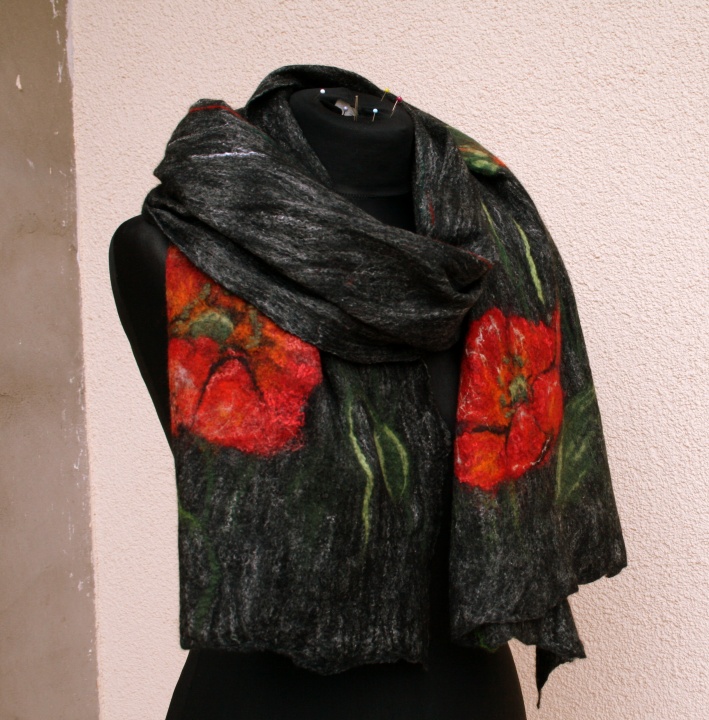 Scarf   Poppy in the rain  picture no. 2