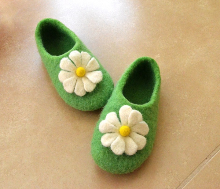 Womens slippers with flowers picture no. 3