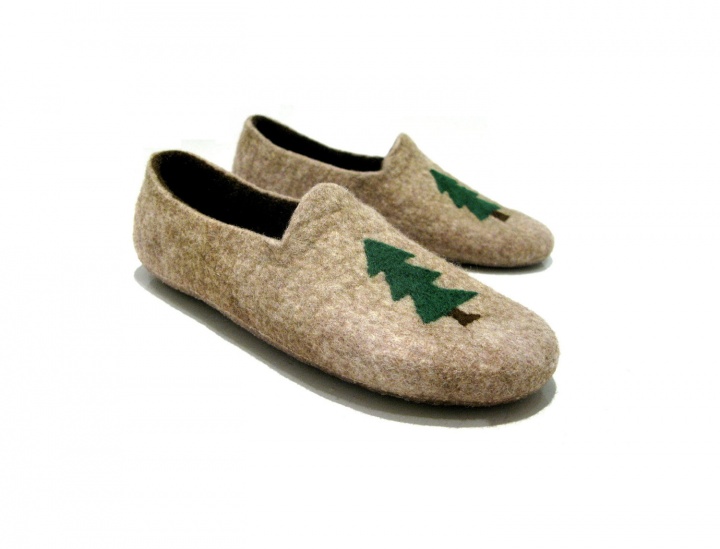 Wool slippers with fur tree picture no. 3