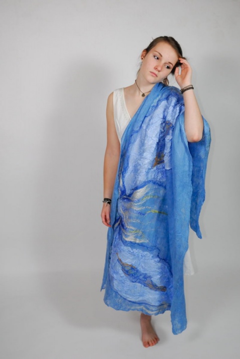 felted  blue scarf " touch" picture no. 3