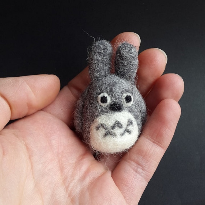 Veltas Totoro- segė