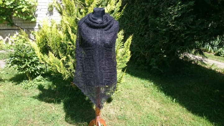 Handmade knitted Black shawl picture no. 2