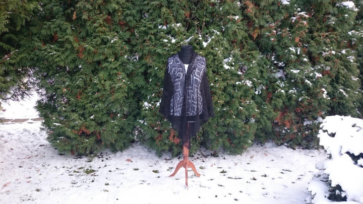 Handmade knitted Black shawl picture no. 3