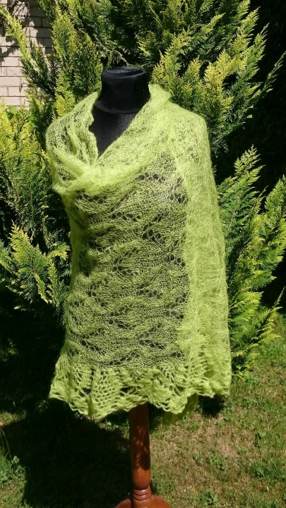 Knitt scarf „Spring greenery“
