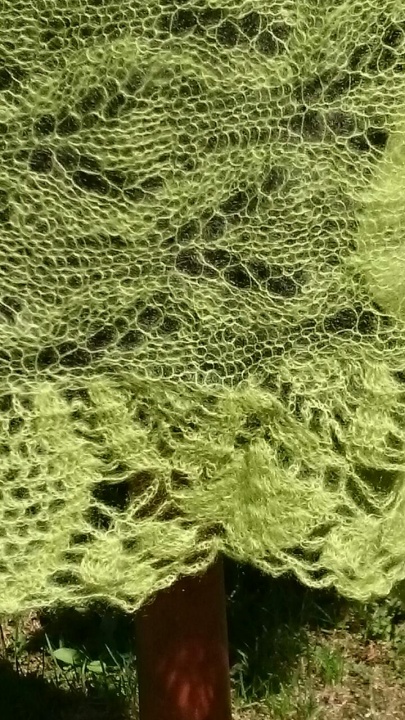Knitt scarf „Spring greenery“ picture no. 2