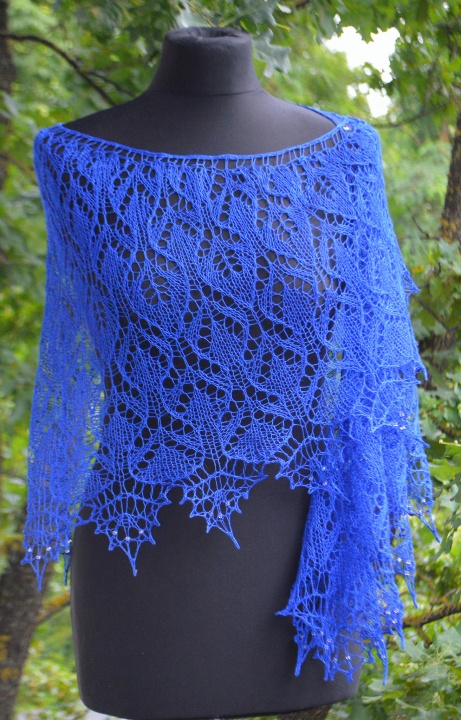 Knitted linen shawl