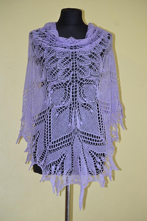 Knitted shawl