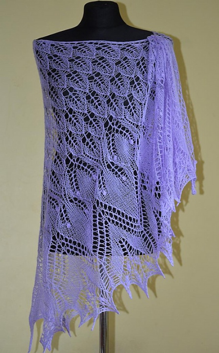 Knitted shawl picture no. 2