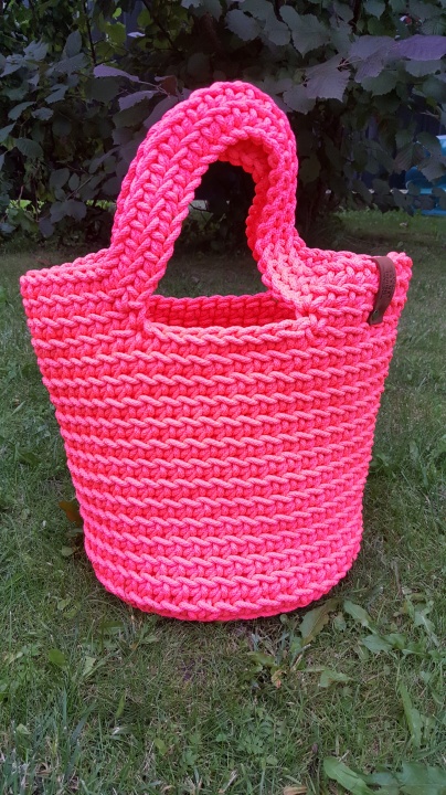 Crocheted handbag for everyday, size M