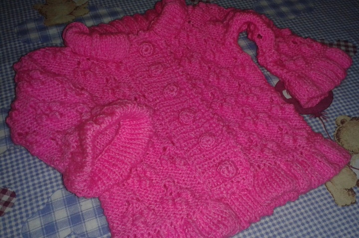 Knitted sweater for baby picture no. 2