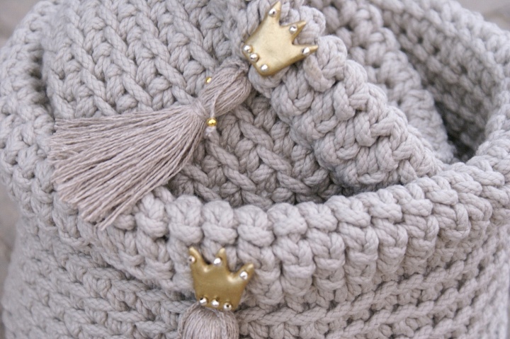 Crocheted bags "Queen" picture no. 2