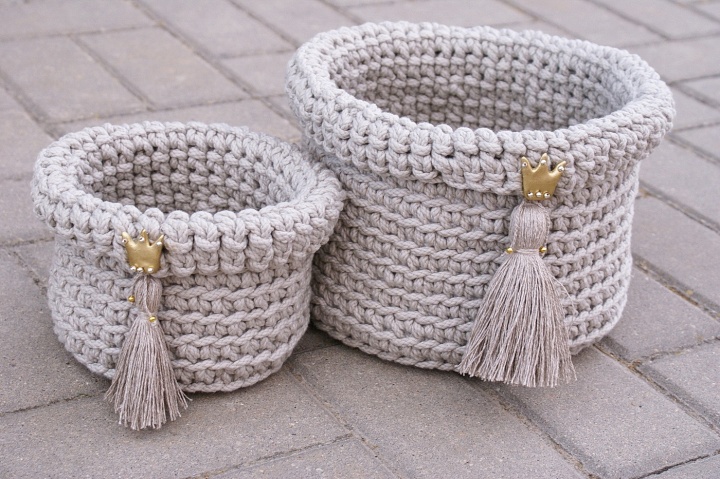 Crocheted bags "Queen"
