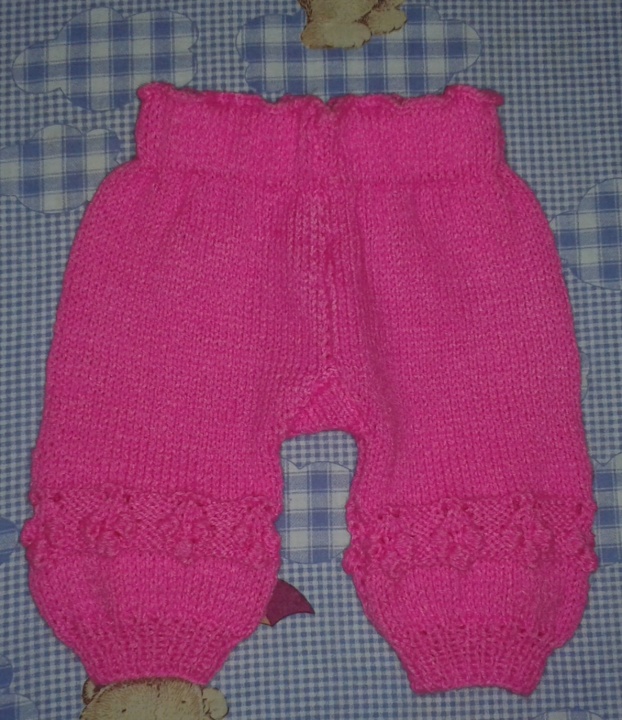 Knitted pants for babygirl