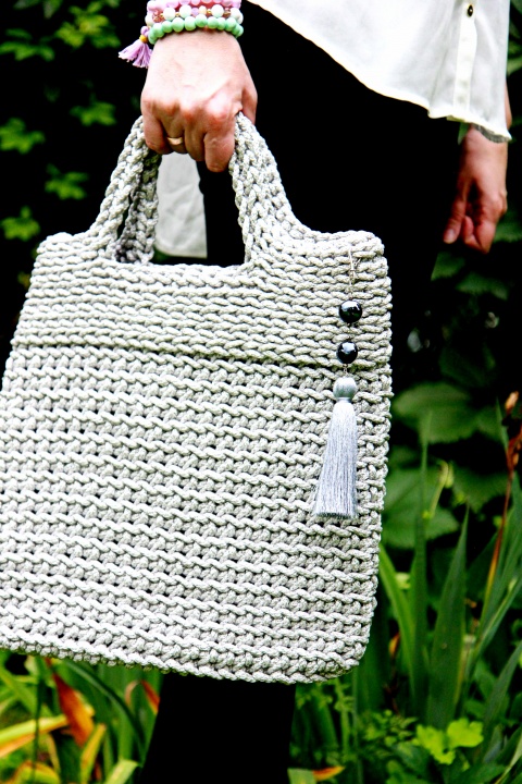 Crocheted handbag, size M, color Silver Shine 