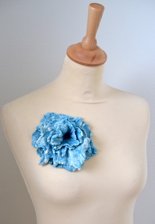 Felt flower