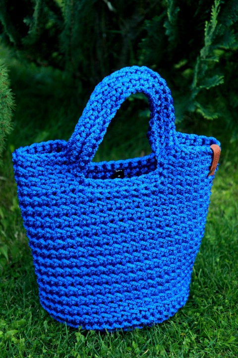 Crocheted handbag for everyday, size M