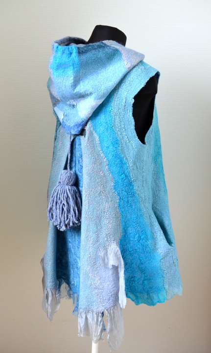 Felted tunik "Blue sky" picture no. 2