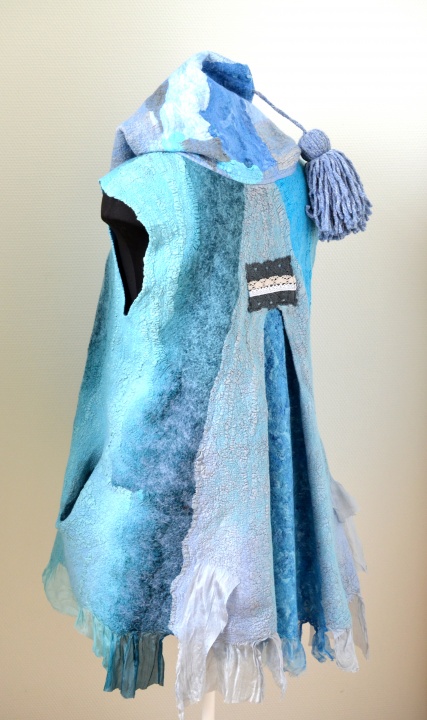 Felted tunik "Blue sky" picture no. 3