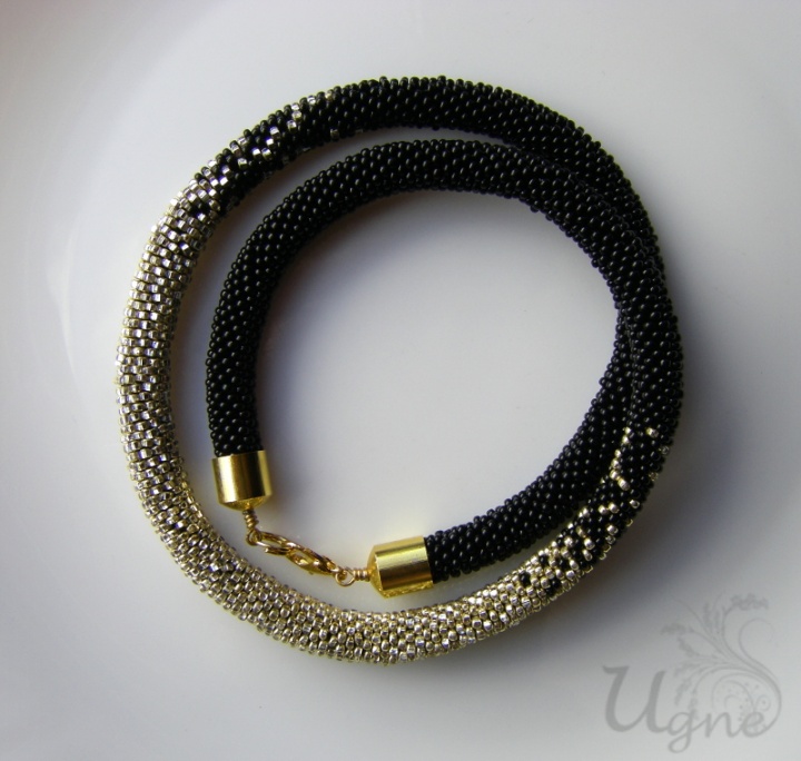 Black and gold bead crochet necklace picture no. 2