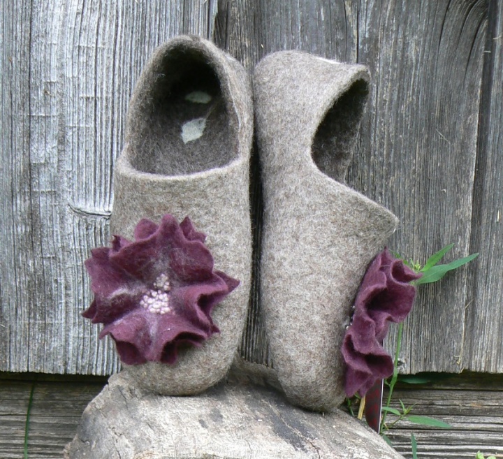 Burgundy flowers-women's slippers-natural wool-felted slippers