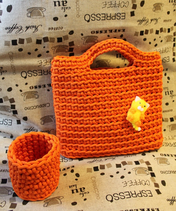 Crocheted handbag with pencil case