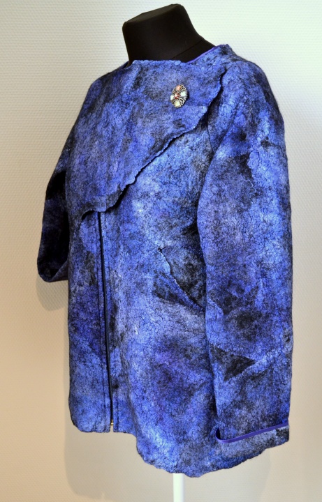 Felted jacket "Midnight" picture no. 2
