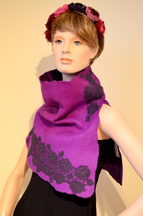 Felted hoody "Lilac" picture no. 3