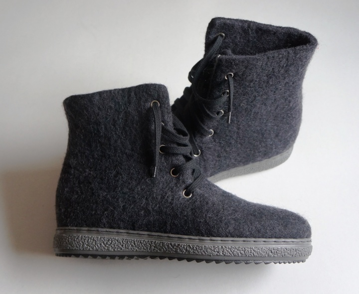 Eco felted boots for men or women. Handmade felt shoes. Snow boots. picture no. 2