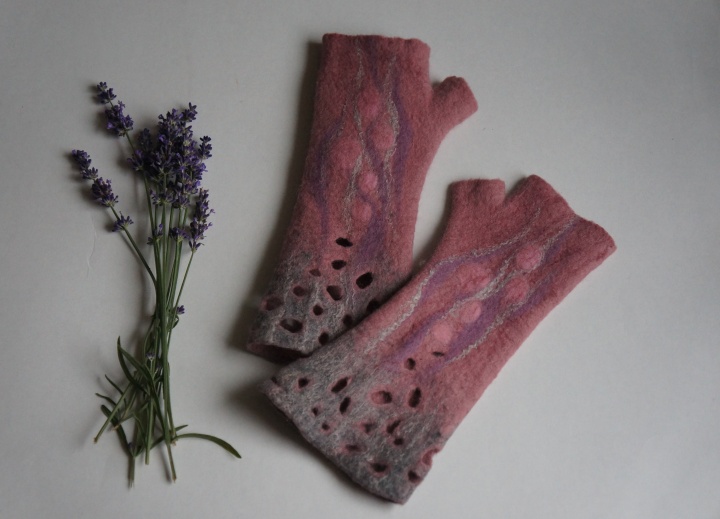 S size. Handmade fingerless-gloves for women. Gloves of merino wool. Arm warmers