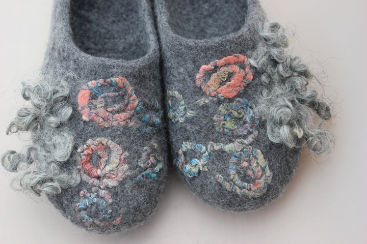 Felted slippers ,,Jolly curls" size 37 picture no. 2
