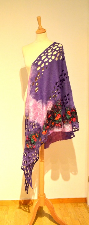 Felted shawl "Pastila"