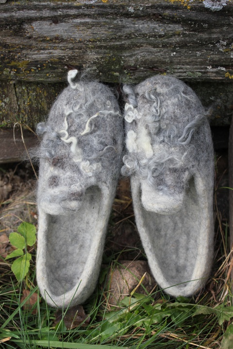 Felted slippers,,curls"size 41/EU