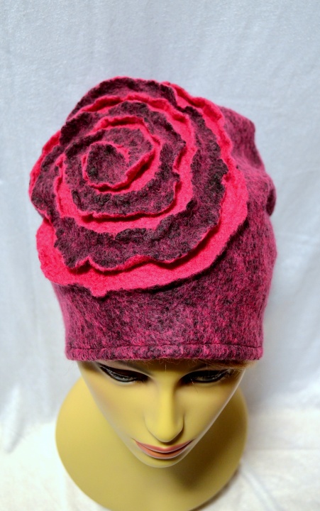 Felted hat "Rose".