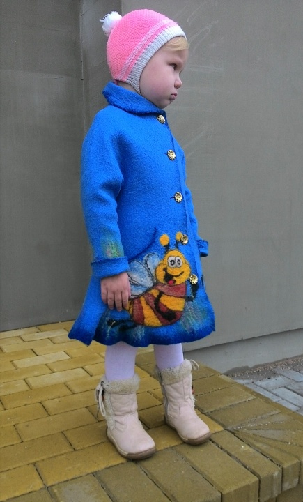 Blue felted coat for girl picture no. 2