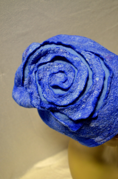 Felted hat "Blue Rose". picture no. 2