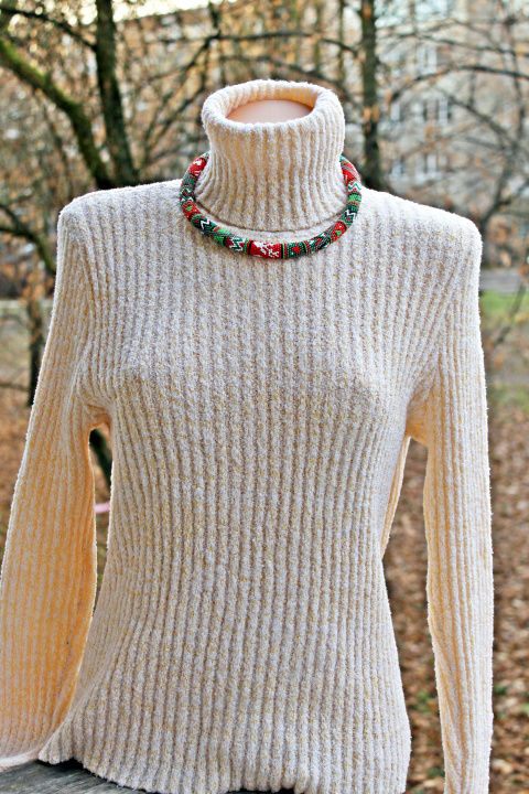 Jingles bells Christmas mood beaded crochet rope necklace with deer, snowflake picture no. 3