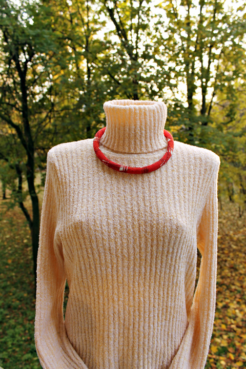 Beaded rope necklaces checkered red and white, crochet rope, bead crochet picture no. 3