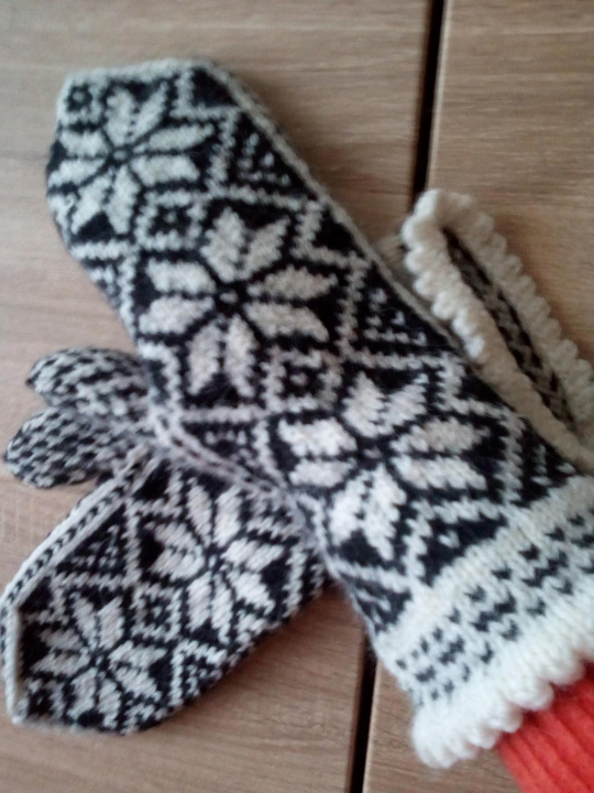 gloves in alpaca..