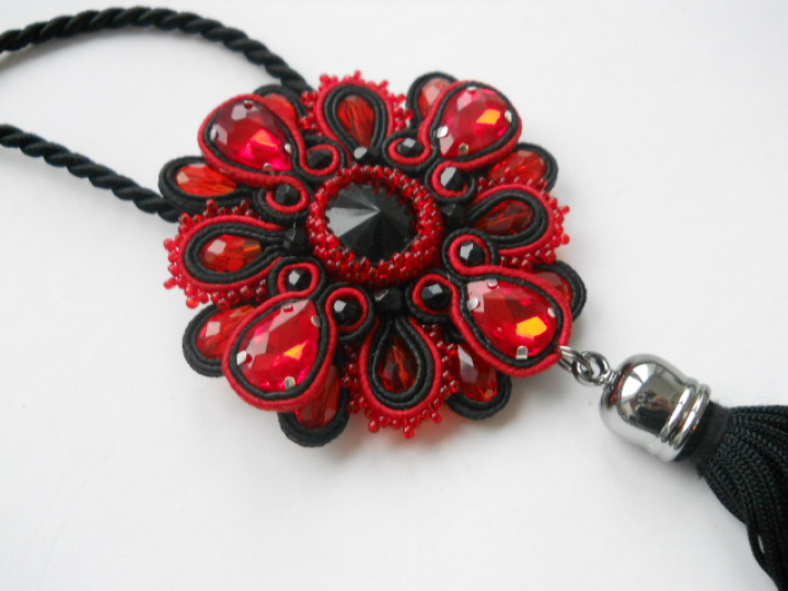 Pakabukas red&black