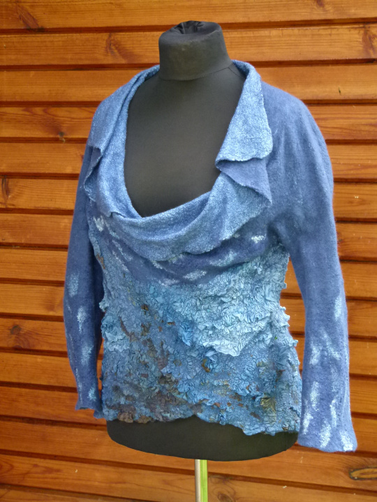 feltet blue jacket with silk "waves"
