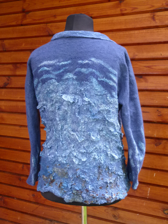 feltet blue jacket with silk "waves" picture no. 2