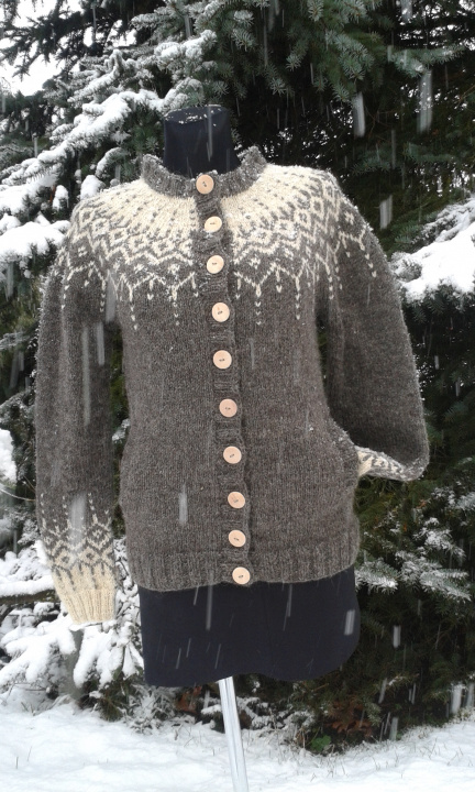 Wool cardigan "Winter Fantasy"