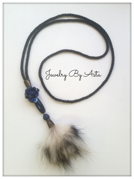 Necklace Lazurite Agate Gemstone, Fox Fur