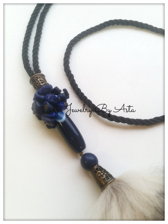 Necklace Lazurite Agate Gemstone, Fox Fur picture no. 3