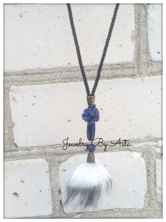 Necklace Lazurite Agate Gemstone, Fox Fur picture no. 2